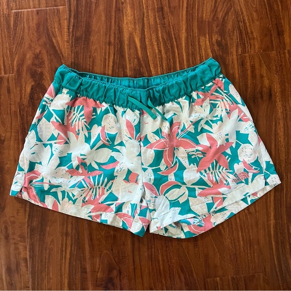 The North Face Women's Tropical Pink Green Floral Print Swim Shorts size medium - Picture 1 of 9